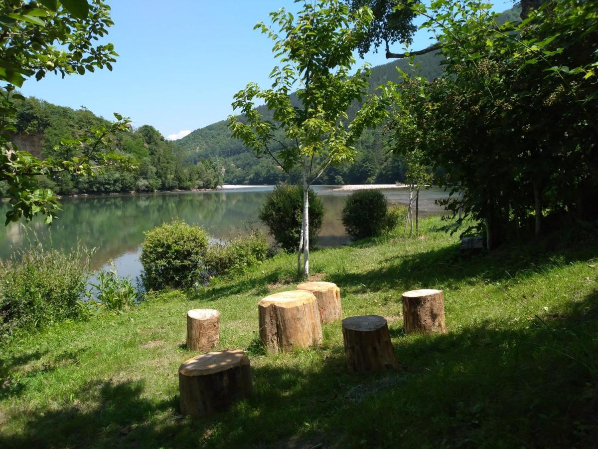 Bed and Breakfast Prenociste Na Drini Foca Exterior foto